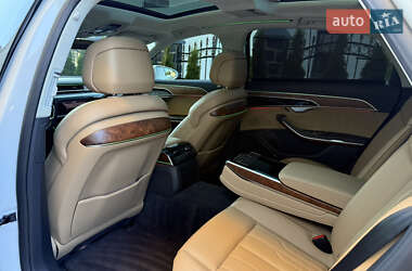 Седан Audi A8 2018 в Рівному