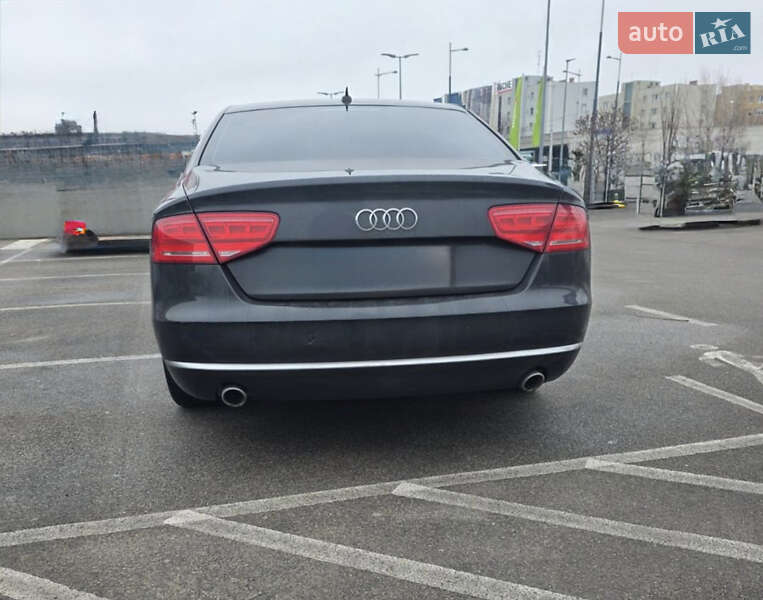 Седан Audi A8 2012 в Киеве