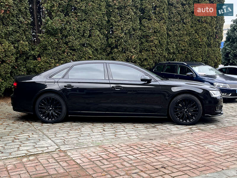 Седан Audi A8 2017 в Білій Церкві