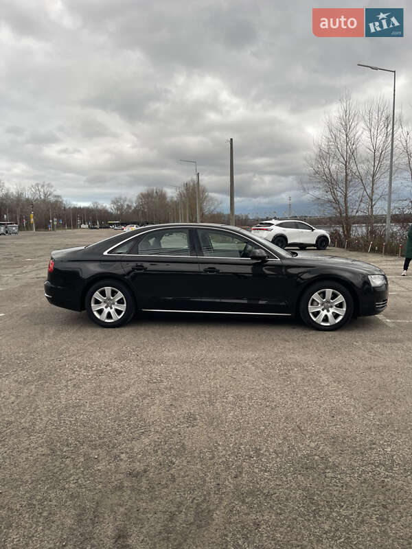 Седан Audi A8 2013 в Киеве