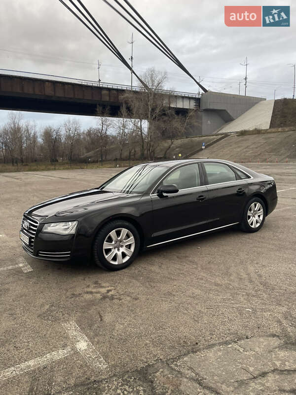Седан Audi A8 2013 в Киеве