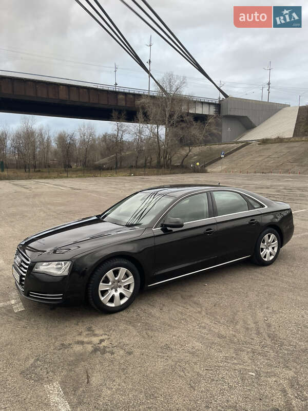 Седан Audi A8 2013 в Киеве