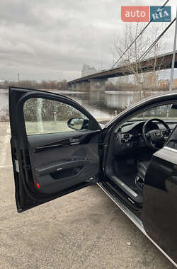 Седан Audi A8 2013 в Киеве