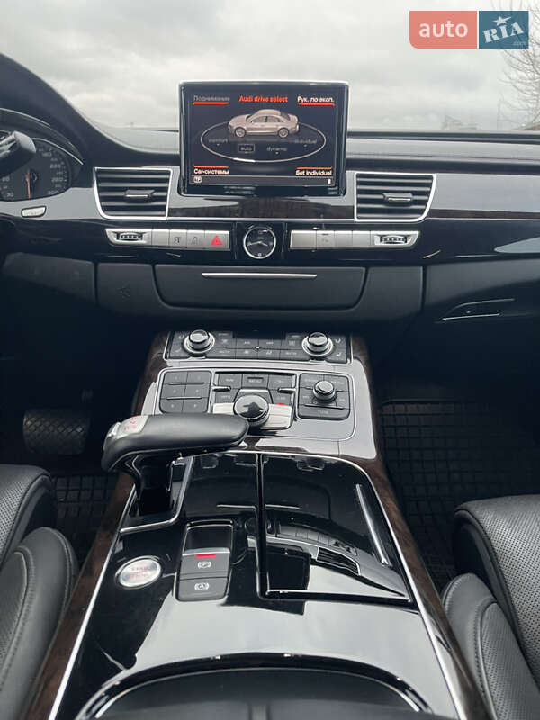 Седан Audi A8 2013 в Киеве