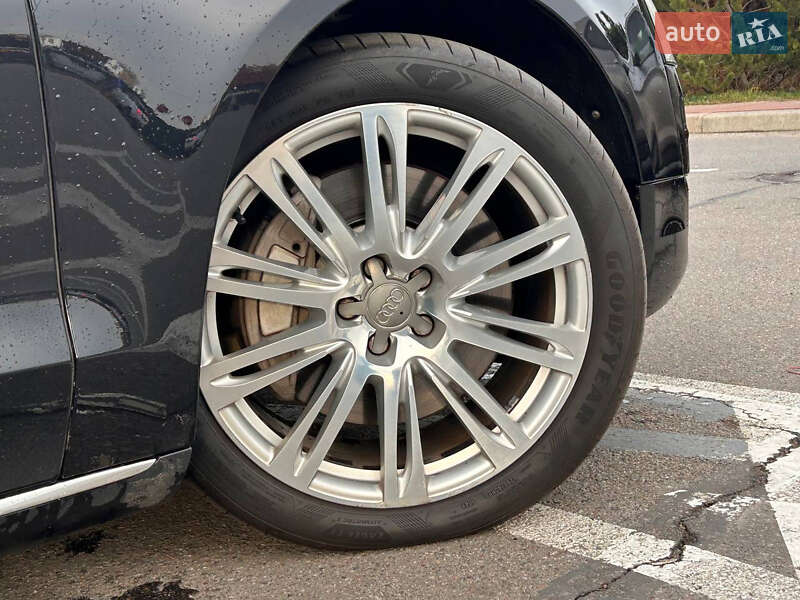 Седан Audi A8 2013 в Киеве
