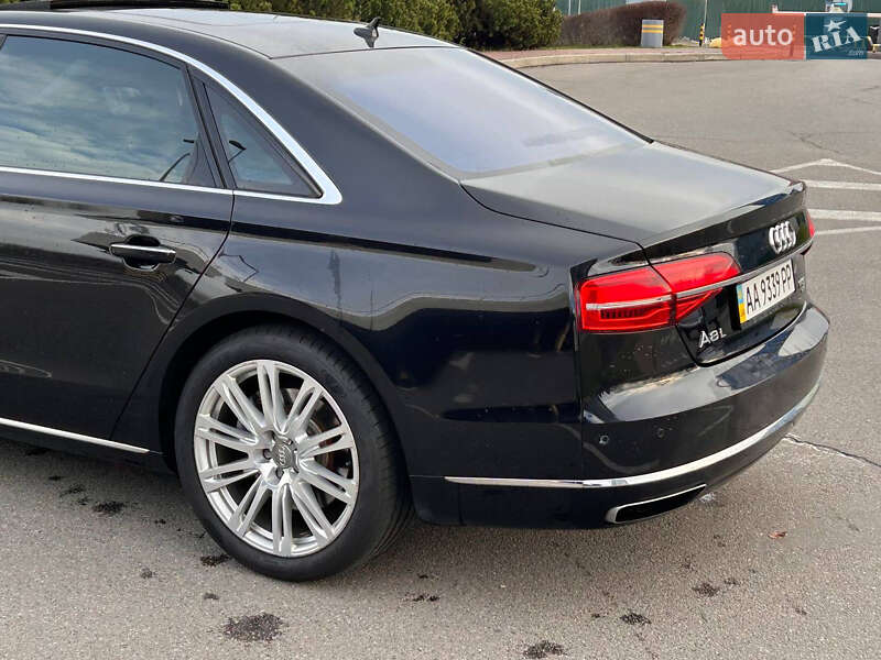 Седан Audi A8 2013 в Киеве