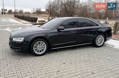 Седан Audi A8 2014 в Львове