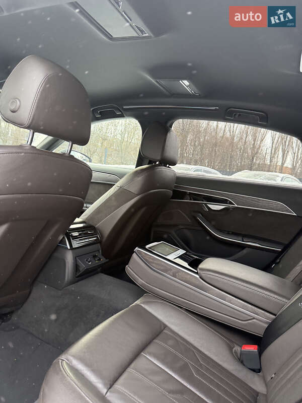 Седан Audi A8 2020 в Вінниці