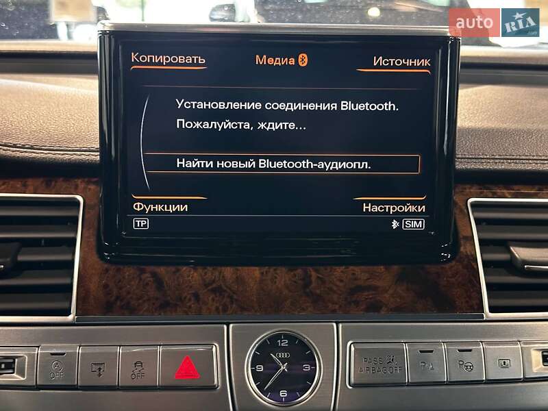 Седан Audi A8 2013 в Львове