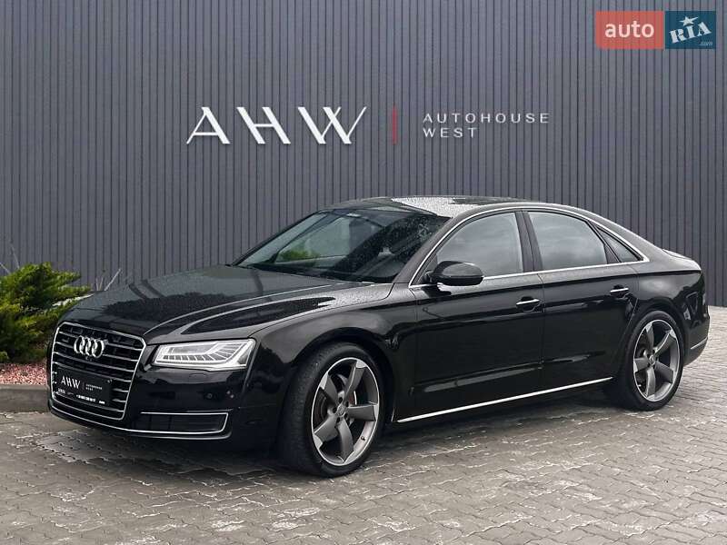 Седан Audi A8 2013 в Львове