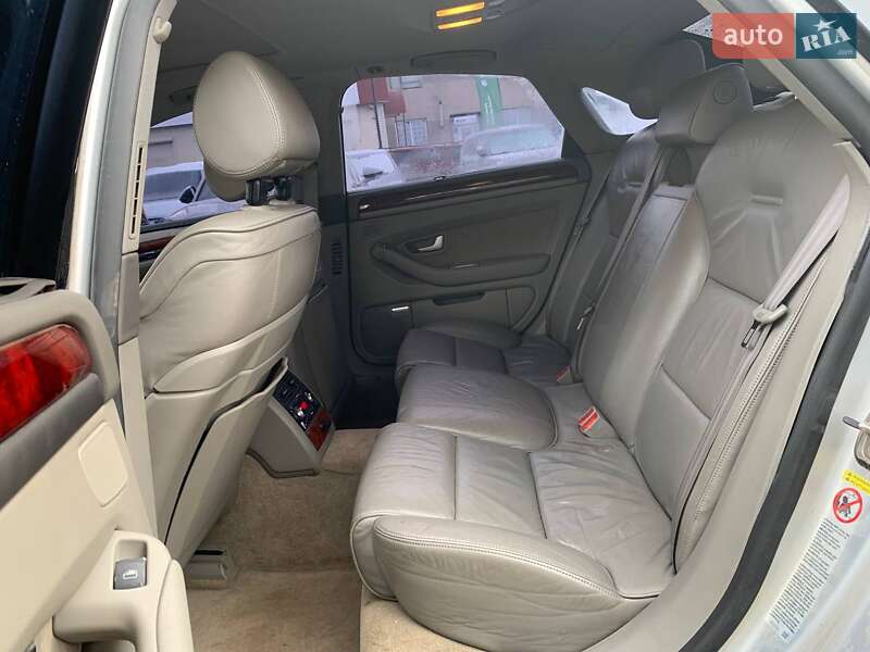 Седан Audi A8 2003 в Коломые