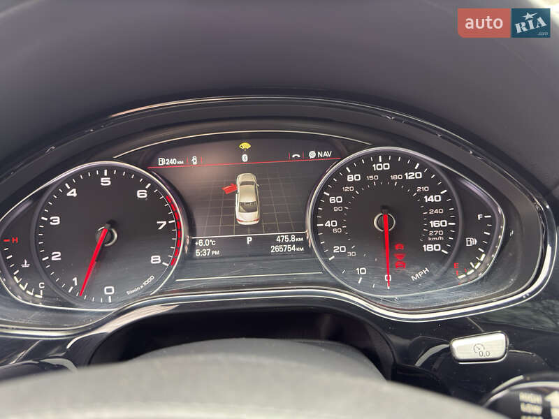 Седан Audi A8 2012 в Черновцах