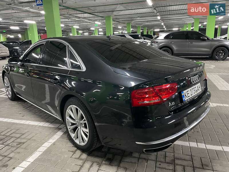 Седан Audi A8 2011 в Киеве