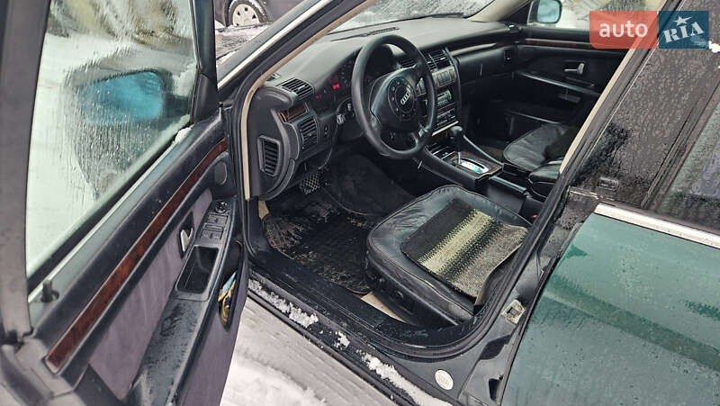 Седан Audi A8 1995 в Киеве