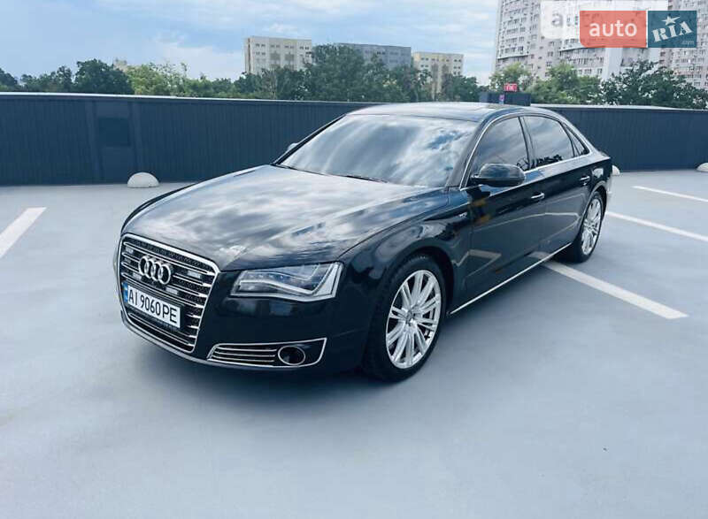 Седан Audi A8 2012 в Львове