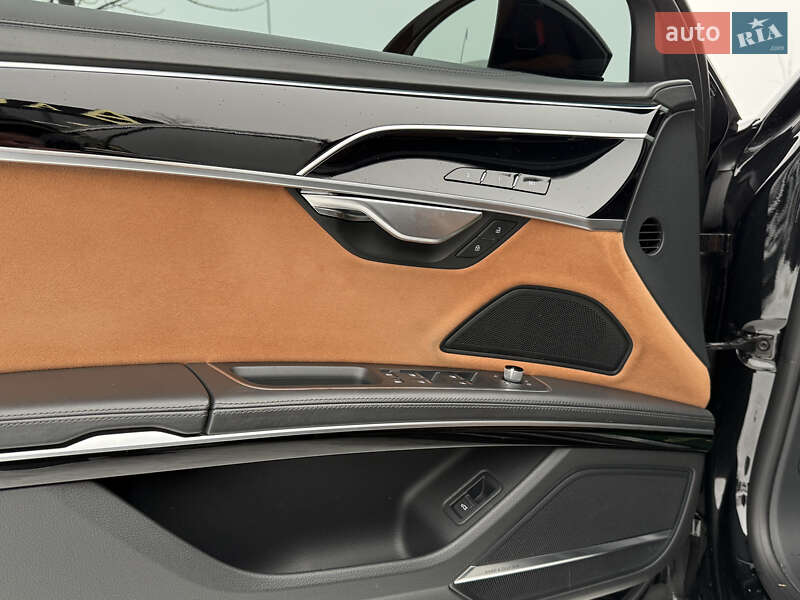 Седан Audi A8 2022 в Киеве фото 19 Седан Audi A8 2022 в Киеве