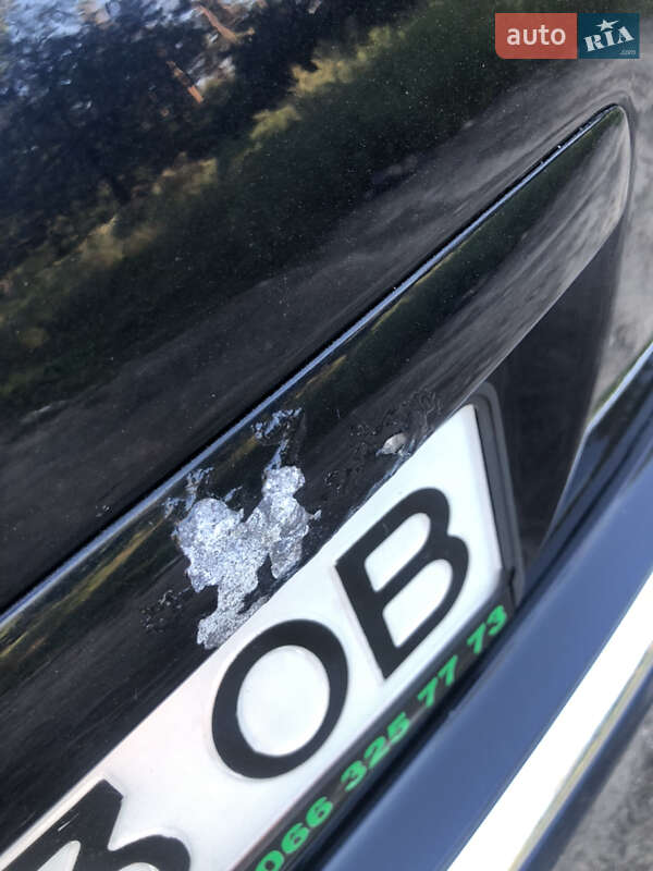 Седан Audi A8 2004 в Буче