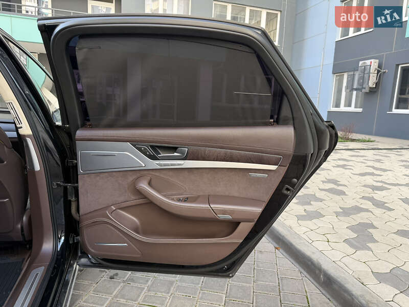 Седан Audi A8 2012 в Одессе