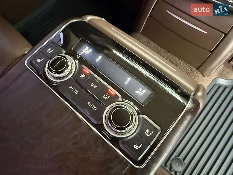 Седан Audi A8 2012 в Одессе