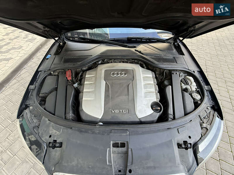 Седан Audi A8 2012 в Одессе