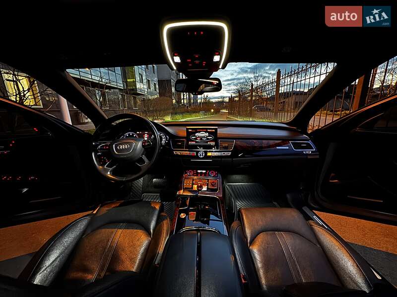 Седан Audi A8 2013 в Одессе