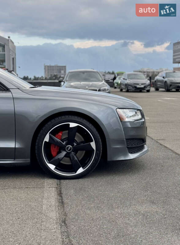 Седан Audi A8 2016 в Запорожье