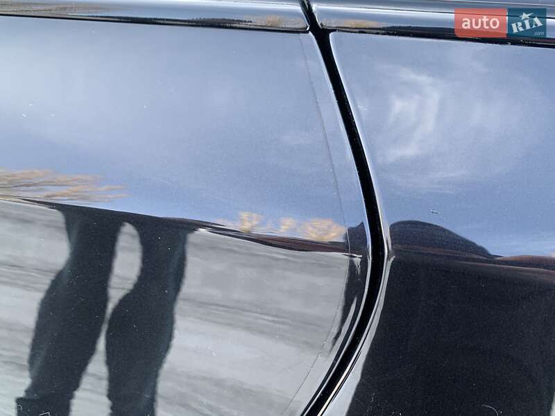 Седан Audi A8 2015 в Умани