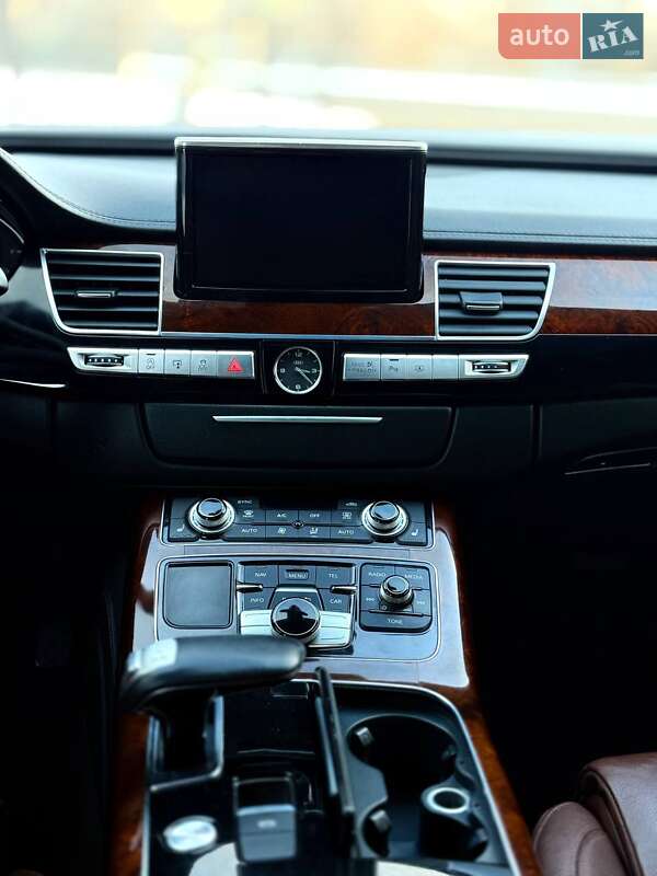 Седан Audi A8 2013 в Киеве