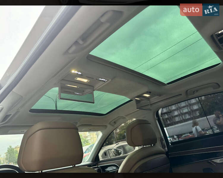 Седан Audi A8 2018 в Киеве