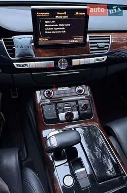 Седан Audi A8 2013 в Києві