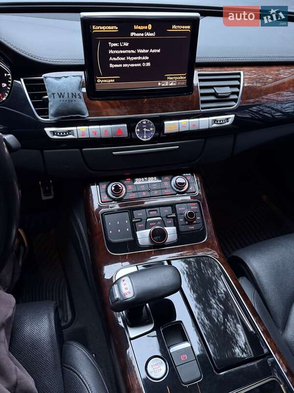 Седан Audi A8 2013 в Киеве
