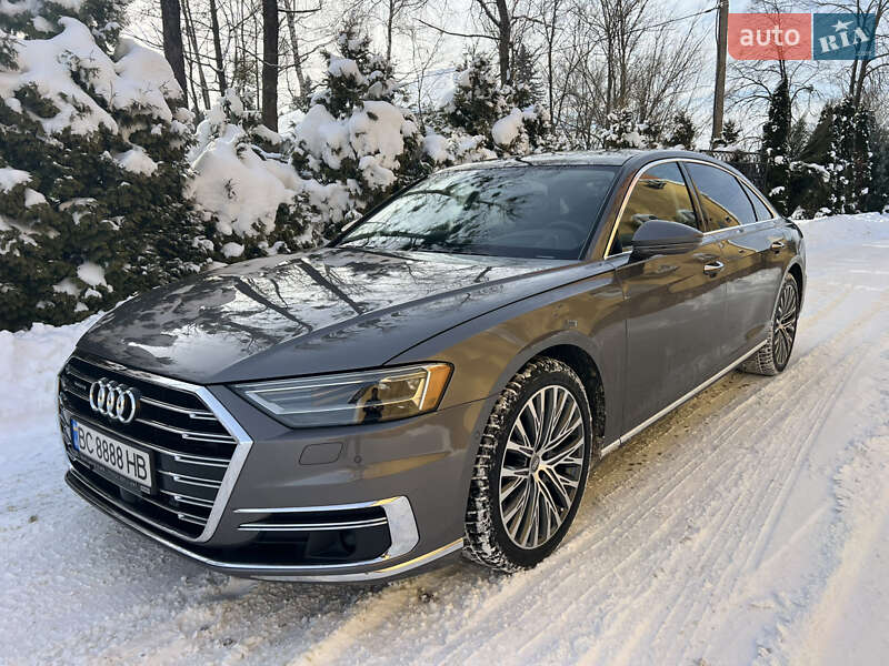 Седан Audi A8 2019 в Львове