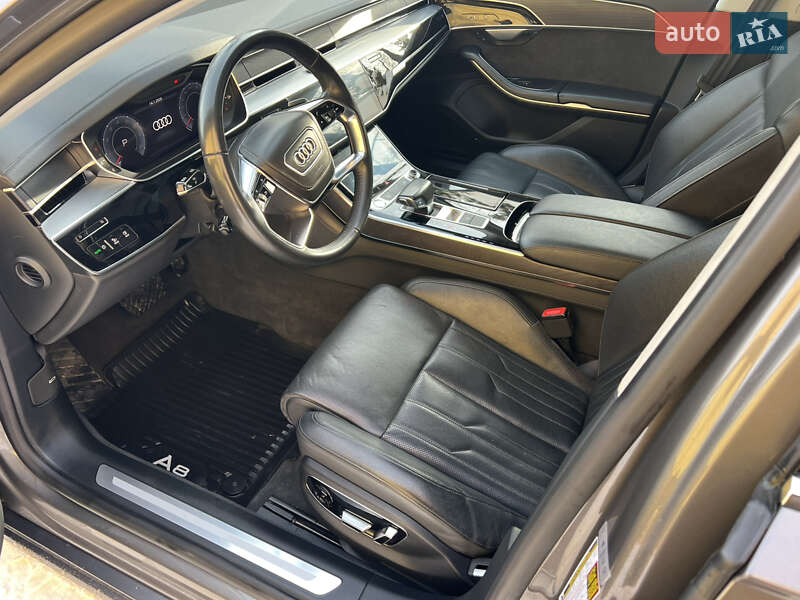 Седан Audi A8 2019 в Львове