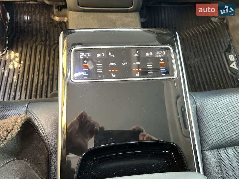 Седан Audi A8 2019 в Львове