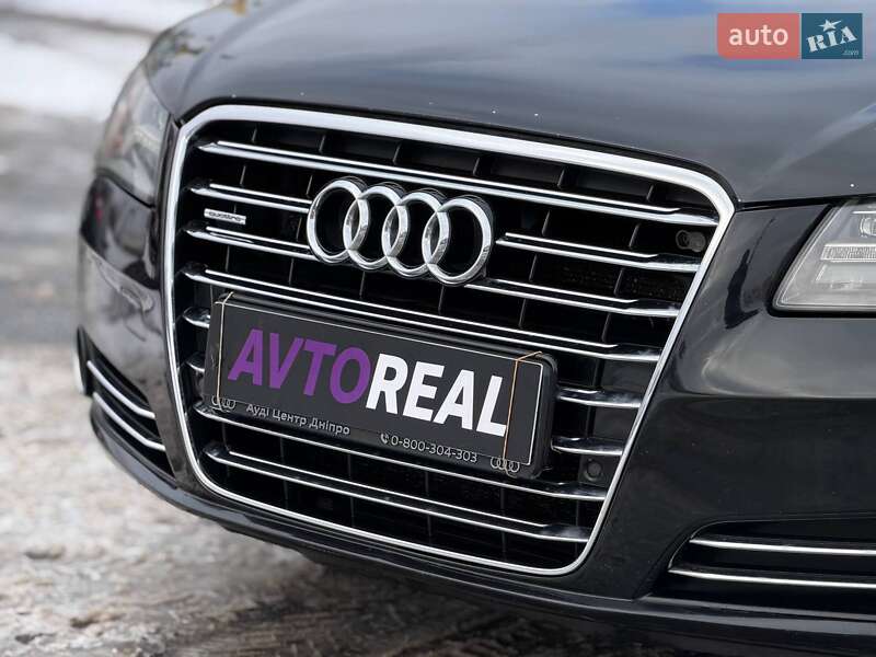 Седан Audi A8 2012 в Кривом Роге