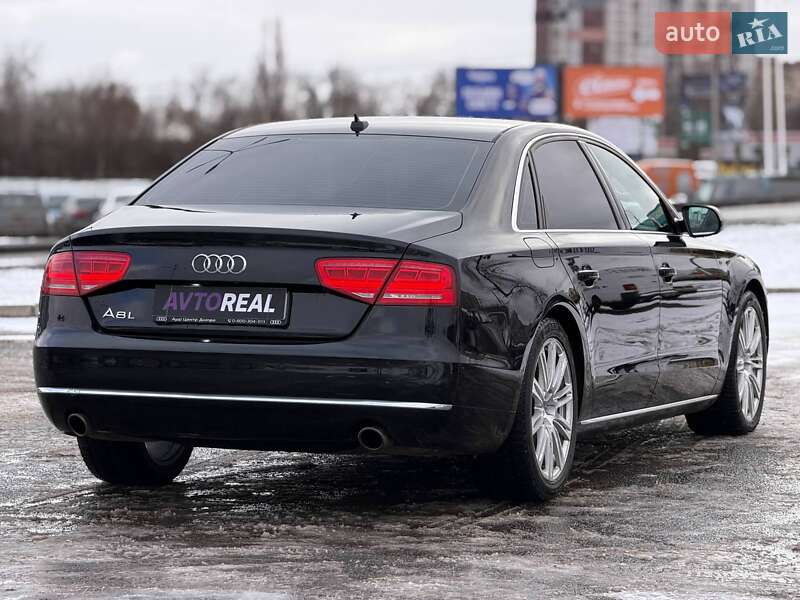 Седан Audi A8 2012 в Кривом Роге