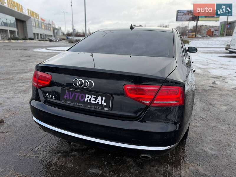 Седан Audi A8 2012 в Кривом Роге