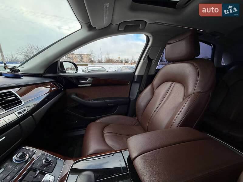 Седан Audi A8 2012 в Кривом Роге