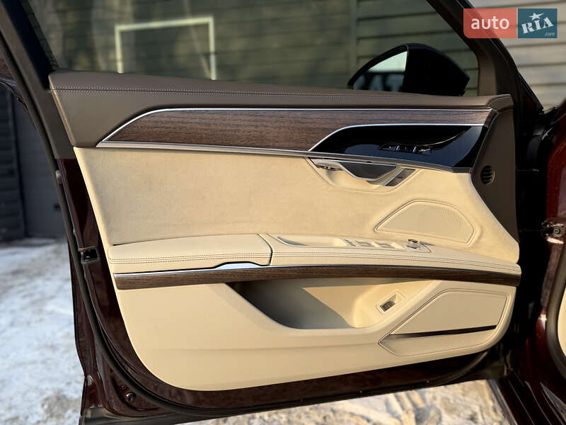 Седан Audi A8 2020 в Киеве