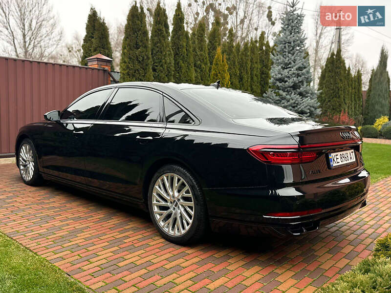 Седан Audi A8 2021 в Днепре