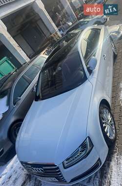 Седан Audi A8 2014 в Ужгороде