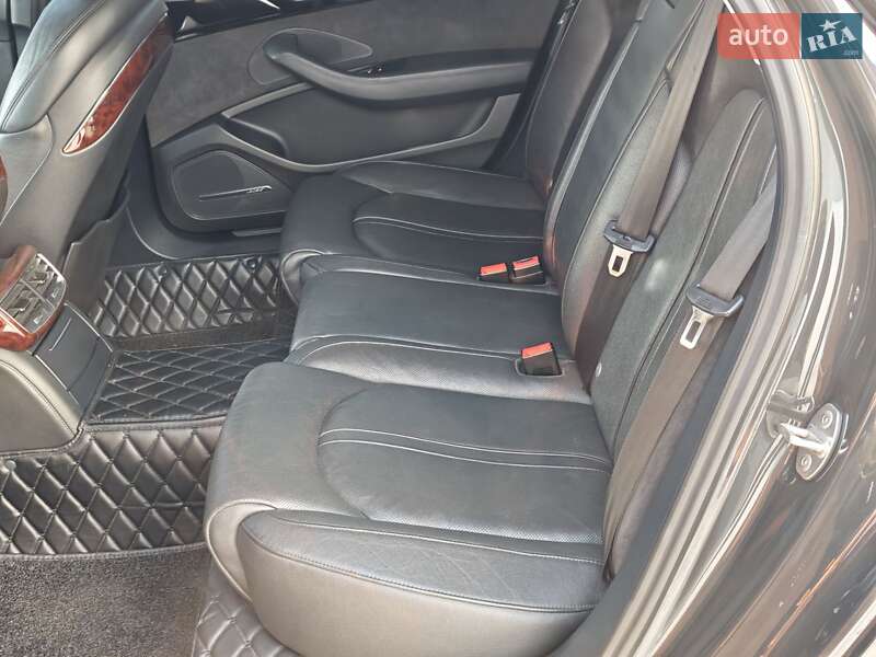 Седан Audi A8 2013 в Житомире