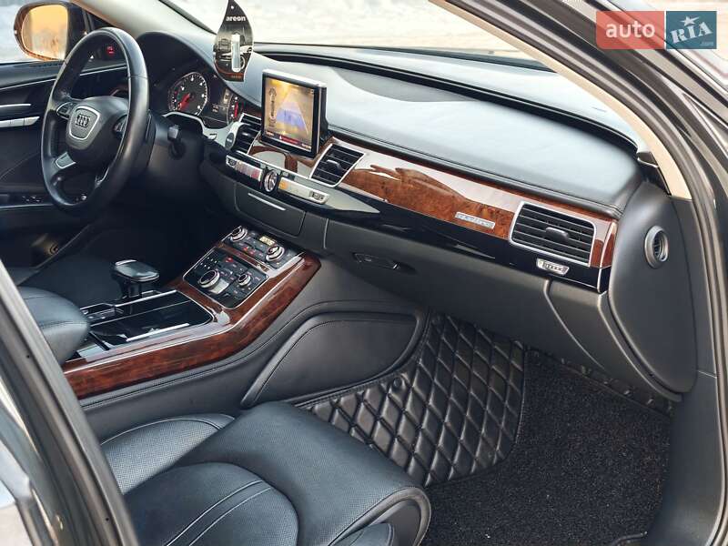 Седан Audi A8 2013 в Житомире