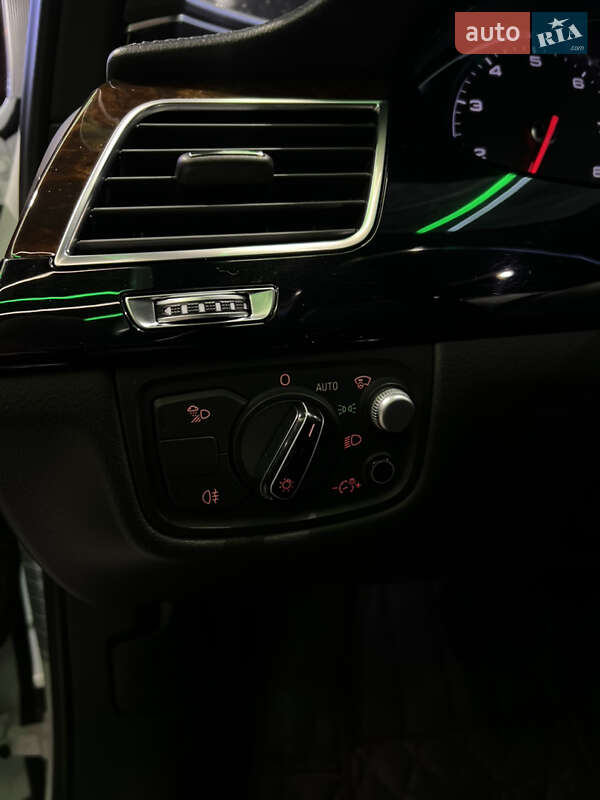Седан Audi A8 2016 в Одессе