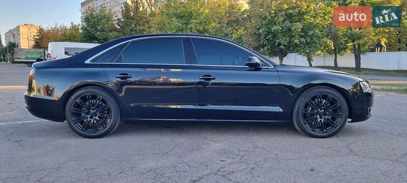 Седан Audi A8 2014 в Кривому Розі