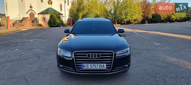 Седан Audi A8 2014 в Кривому Розі