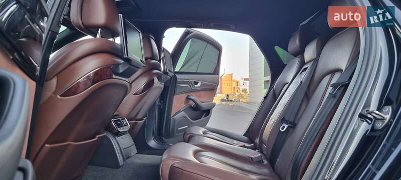 Седан Audi A8 2014 в Кривому Розі