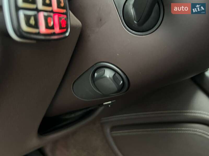 Седан Audi A8 2012 в Киеве