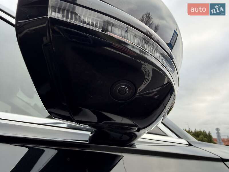 Седан Audi A8 2022 в Києві