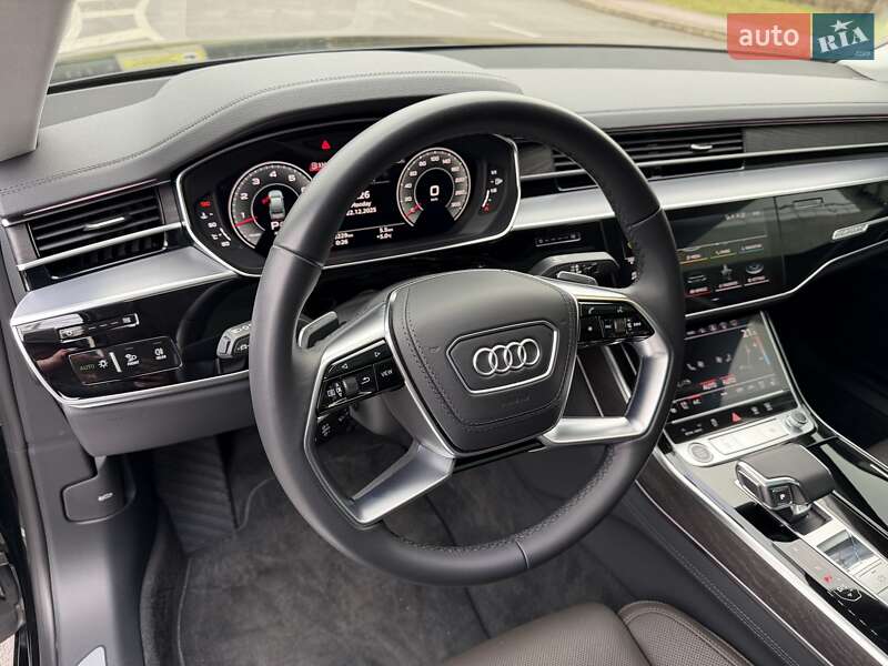 Седан Audi A8 2022 в Києві